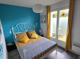 EntreLac&Océan1 - chambre d'hôtes chez l'habitant, Entrée et terrasse privée- cyclotouristes bienvenue