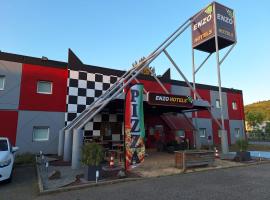 Hôtel Enzo GREEN "CLERMONT FERRAND, COUDES, ISSOIRE"，位于Coudes的酒店