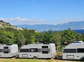 Victoria FKK Camping Bunculuka，位于巴斯卡的露营地