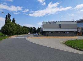 Hotel Opava，位于Jaktař的酒店