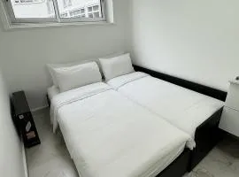 Paris 16, Lux Studio - Steps from metro 9!