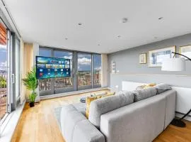 Central Lux Penthouse with Balcony, Terrace & Prking