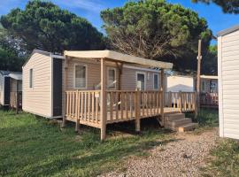 Mobil home La Palmeraie，位于托尔雷莱的酒店