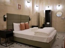 Grand Terrace 3