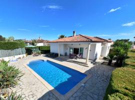 0533 Villa Laura，位于Miraflor的酒店
