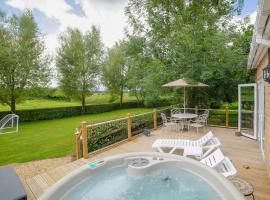 拉克星顿斯特布尔斯乡村别墅，位于Holcombe的酒店