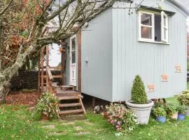 Farmhouse Garden Shepherds Hut