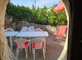 Les gardiens d'antan，位于Béru的酒店