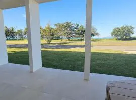 Perfection in Pallarenda With Pool & Studio Apt