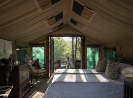 Mashatu Tent Camp，位于Lentswelemoriti的带泳池的酒店