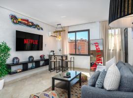 Condo in Gueliz inspired by motorsports，位于马拉喀什的酒店