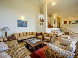3BR Villa w Pvt Pool and River View