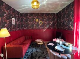 RED SPARROW -T2 avec jacuzzi，位于沙托鲁的酒店