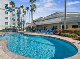 Condo Near Disney-free Shuttle To All Theme Parks，位于奥兰多的酒店