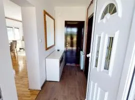 Apartman Ploče