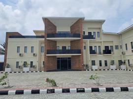 Luxury Apartment and Homes，位于Lekki的酒店