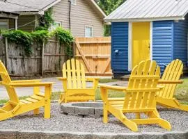 Charming Yellow Door House Steps from OU
