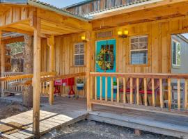 Quiet Eagar Retreat Near Lakes, Hiking and Hunting!，位于Springerville的酒店