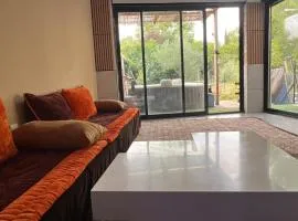 Appartement Darna - NETFLIX - WIFI - Terrasse avec jacuzzi