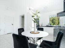 Luksusowy Apartament Pod Lasem Szczecin-Pilchowo，位于Pilchowo的酒店