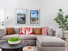 Little 5 Condo King Beds Ping-pong Garage