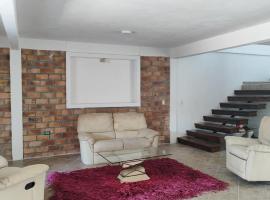 Extraordinaria Casa con Piscina，位于Mérida的酒店