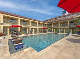 圣伊西德罗旅馆贝斯特韦斯特酒店，位于拉雷多的酒店