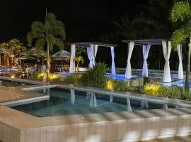 Apê com resort
