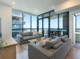 Luxury Apartment on Franklin-3BD