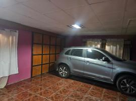 Casa 3 habitaciones, Sector Sur Calama，位于卡拉马的酒店