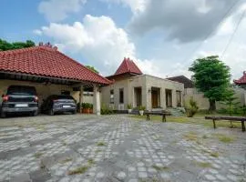 Vila Pribadi di Klaten - 3 Kamar Tidur - Pendopo & Dapur