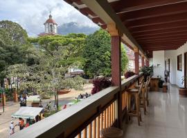 Hotel Balcon Tamesino，位于Támesis的酒店