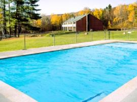 SPECTACULAR CATSKILLS VACATION OASIS- AMAZING Mountain Views-2 MINS TO HUNTER!，位于亨特的酒店