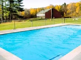 Hunter Mountain Retreat Incredible Views, Pool, Fire Pit