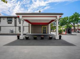 路易斯顿奥本区速8酒店，位于刘易斯顿的酒店