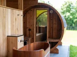 Wellness Villas with sauna, outdoor bath and shower, Parc Maasresidence Thorn