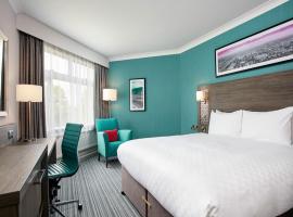 Leonardo Hotel Cheltenham，位于切尔滕纳姆的带停车场的酒店