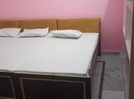 Shri Bhagwan Paying Guest House