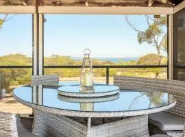 Lazy Breeze Retreat 31 Beach Crescent, Baudin Beach
