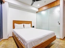 Hotel O KGS Hotel，位于苏拉特的酒店