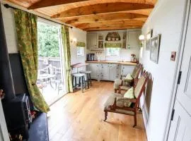 Natures Nook - Luxury XL Wagon Louth Lincolnshire