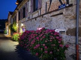 Le Victor Hugo - Hôtel et Restaurant - Logis Hôtels，位于圣塞雷的酒店
