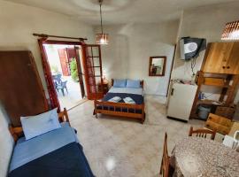 Akrata Golden Beach House，位于Aíyira的酒店