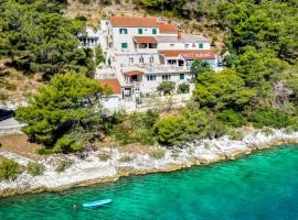 Lučica, Luxury Rooms By the Sea，位于普契什查的酒店
