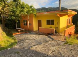 Seaview Guesthouse Apt #2，位于Plymouth的酒店