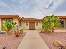 Spacious Parker Home with On-Site River Access!，位于帕克的酒店