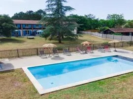 Domaine du Flamand - Gîtes du Flamand côté Piscine