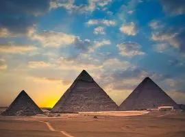Distory Of Pyramids History