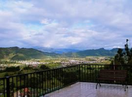 Casa finca, descanso en medio de la naturaleza .，位于塔比奥的酒店