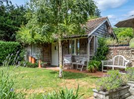 The Garden Studio，位于多尔金的木屋